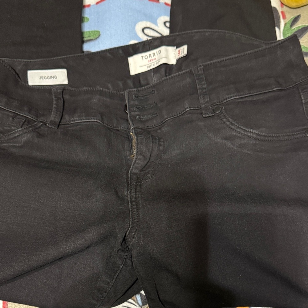 Torrid Women's Dark Black Jeggings